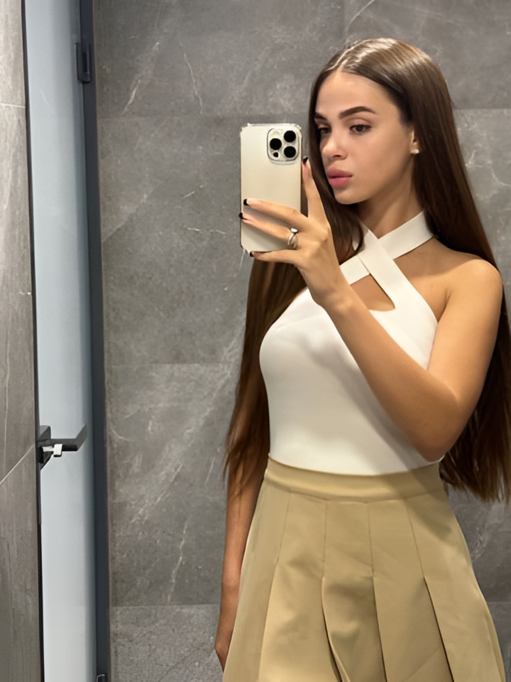 Марго привлекательная девушка из Саратова цена от 5000 руб