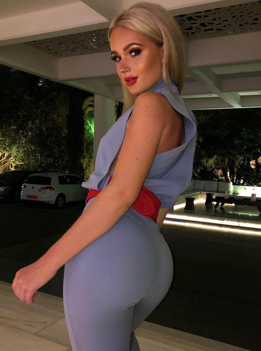 Алина привлекальеная девушка из Саратова цена от 3000 руб