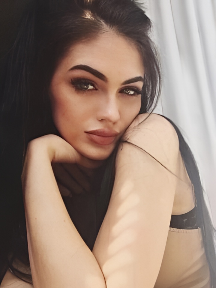 Индивидуалка Арина, доступна для личного знакомства от 3000 руб