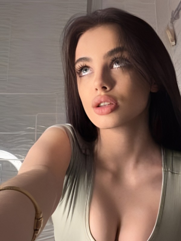 Анфиса привлекательная девушка из Саратова цена от 3000 руб