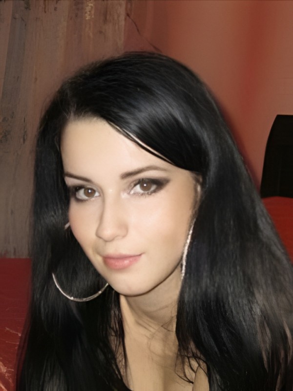 Лючия привлекательная девушка из Саратова цена от 3000 руб