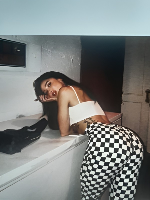 Снежана привлекательная девушка из Саратова цена от 10000 руб