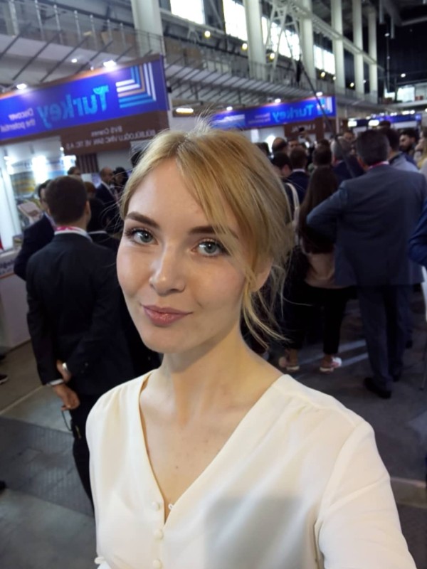 Мира привлекательная девушка из Саратова цена от 3000 руб