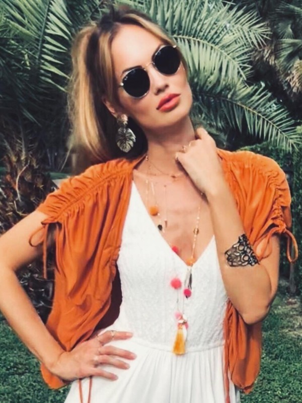 Ольга привлекательная девушка из Саратова цена от 3000 руб