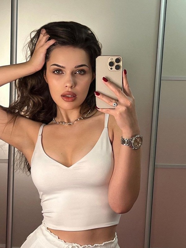 Ксюша привлекательная девушка из Саратова цена от 3000 руб