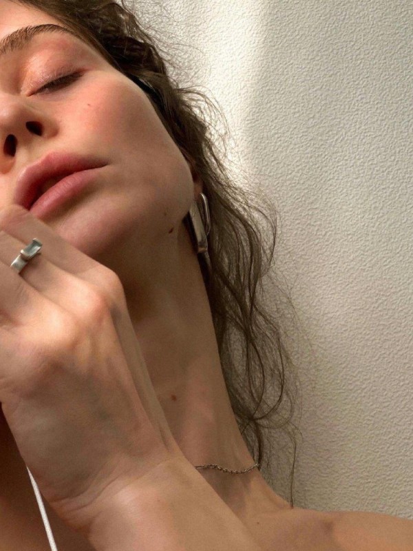 Зарина привлекательная девушка из Саратова цена от 7000 руб