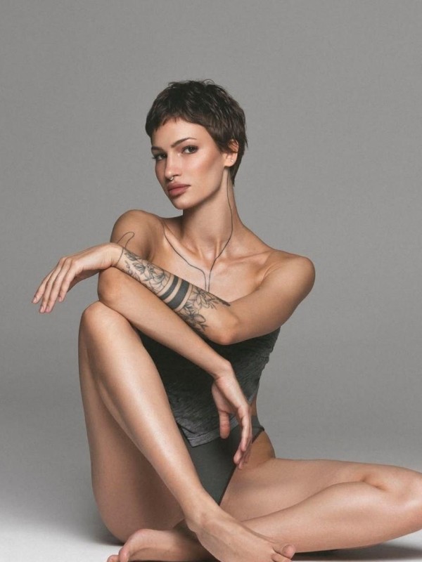 Лена привлекательная девушка из Саратова цена от 7000 руб